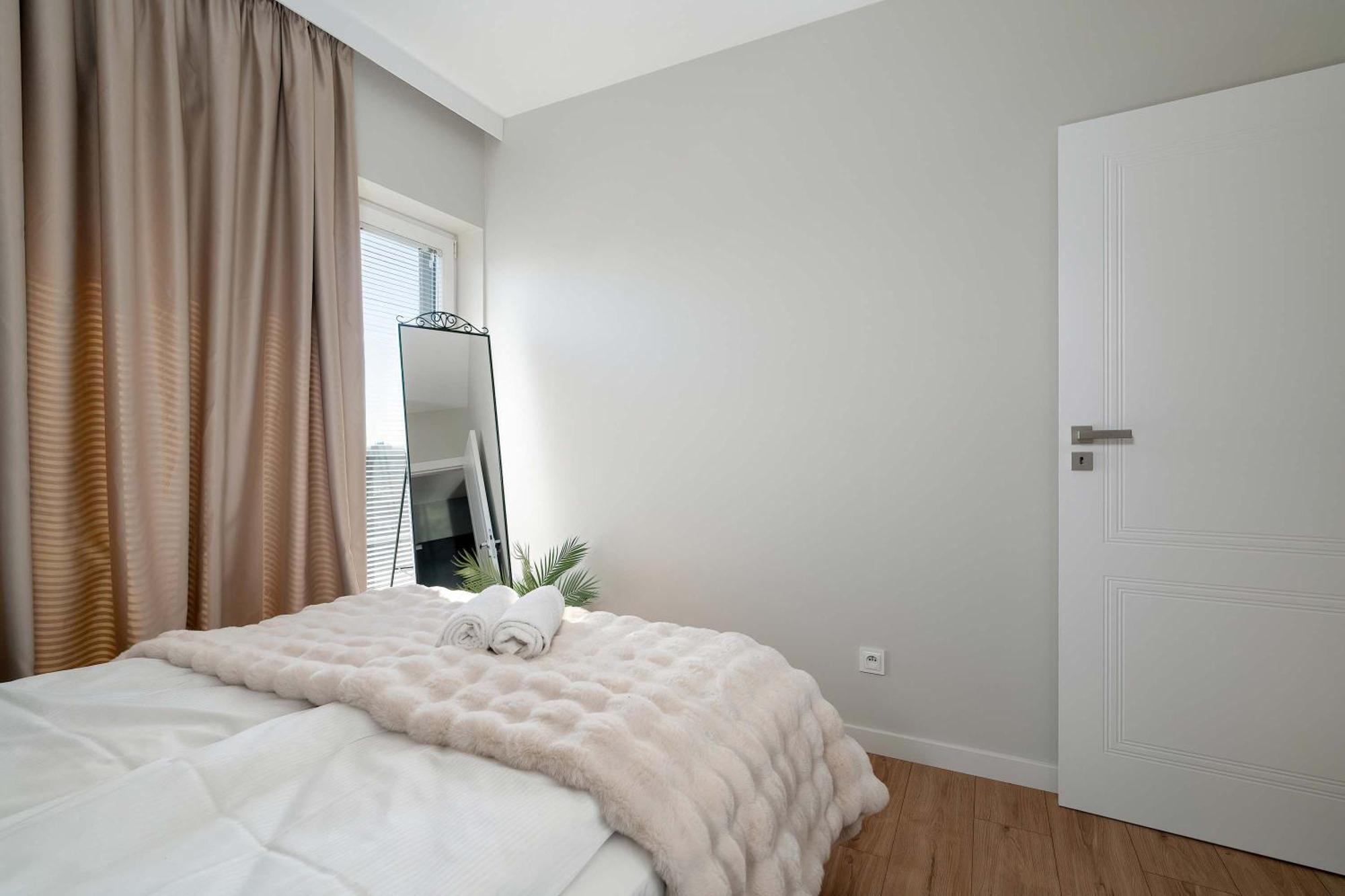 Bright Bulgarska With Parking Near Enea Stadium By Renters